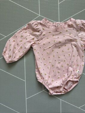 Easy Peasy|Baby girl ditsy floral blush Pink Long-Sleeve bubble romper,organic•